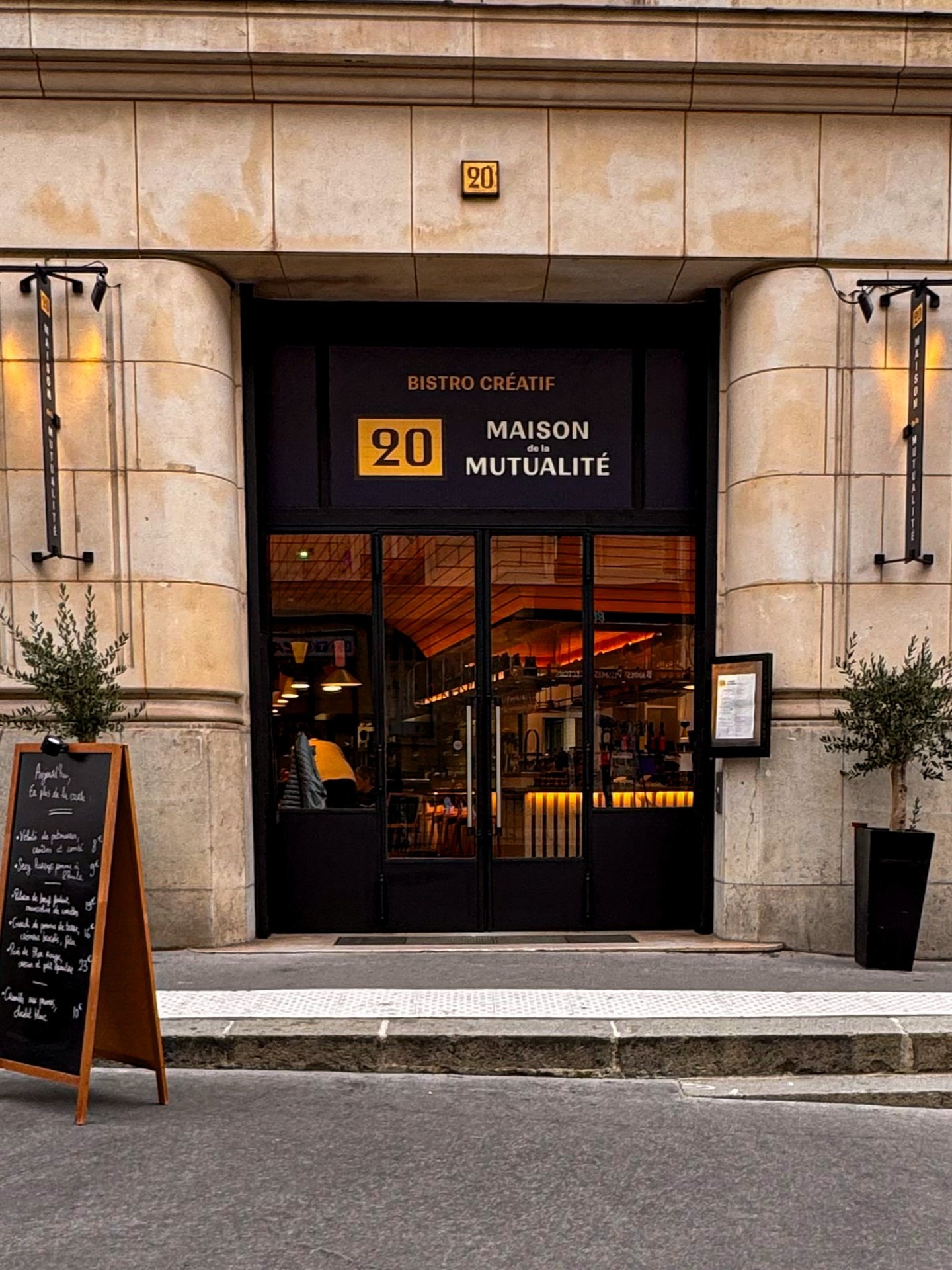 The front of Le 20 Maison de la Mutualité