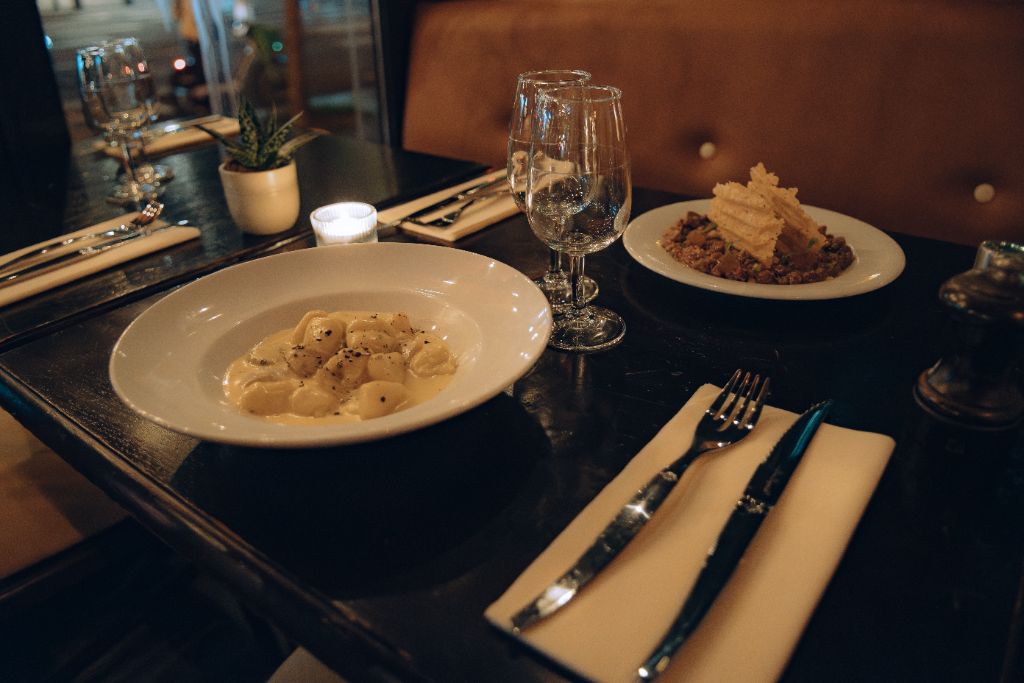 Café de l'Arc — 28f0afdba24c388b