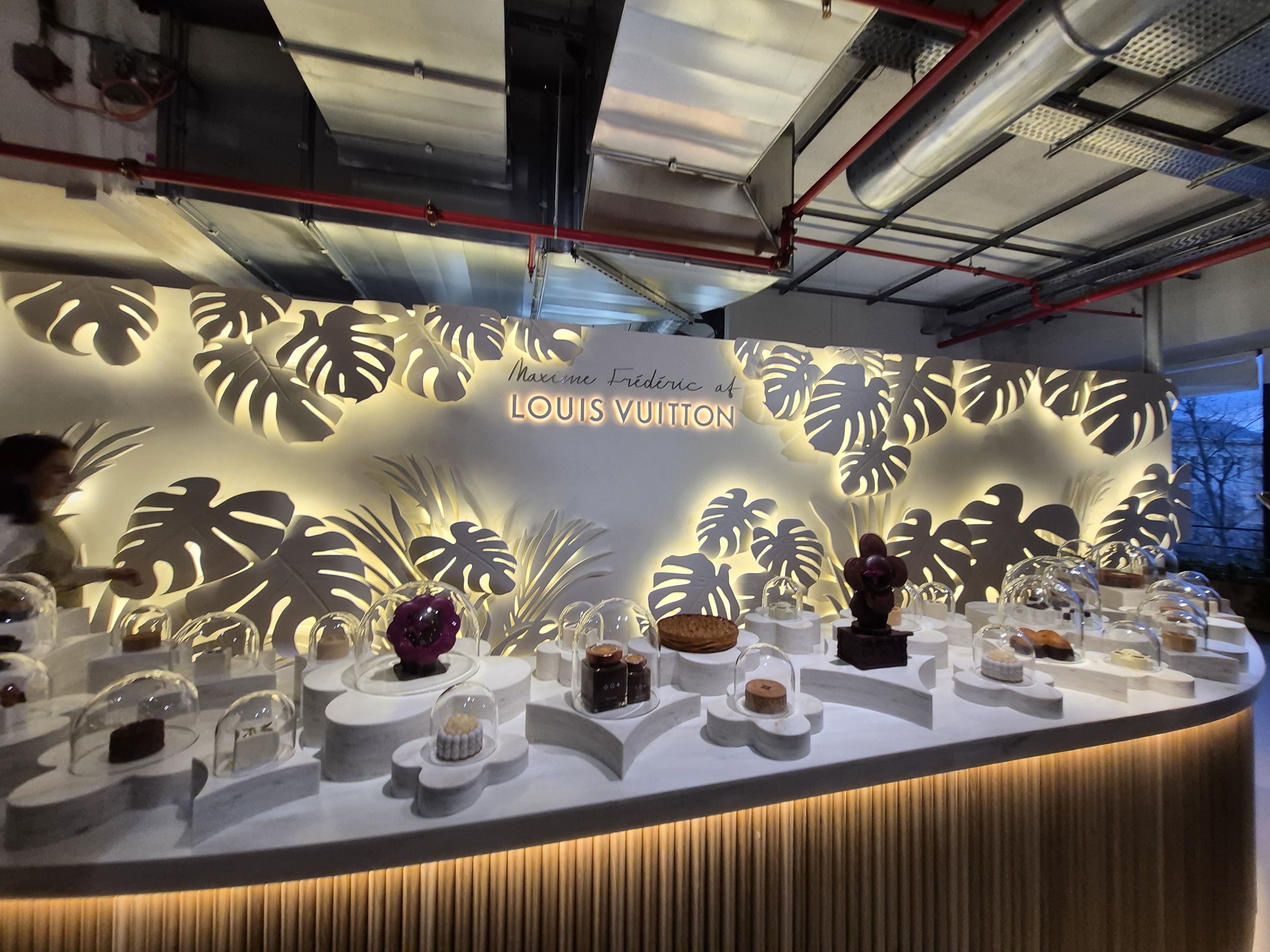 Le Café Maxime Frédéric at Louis Vuitton