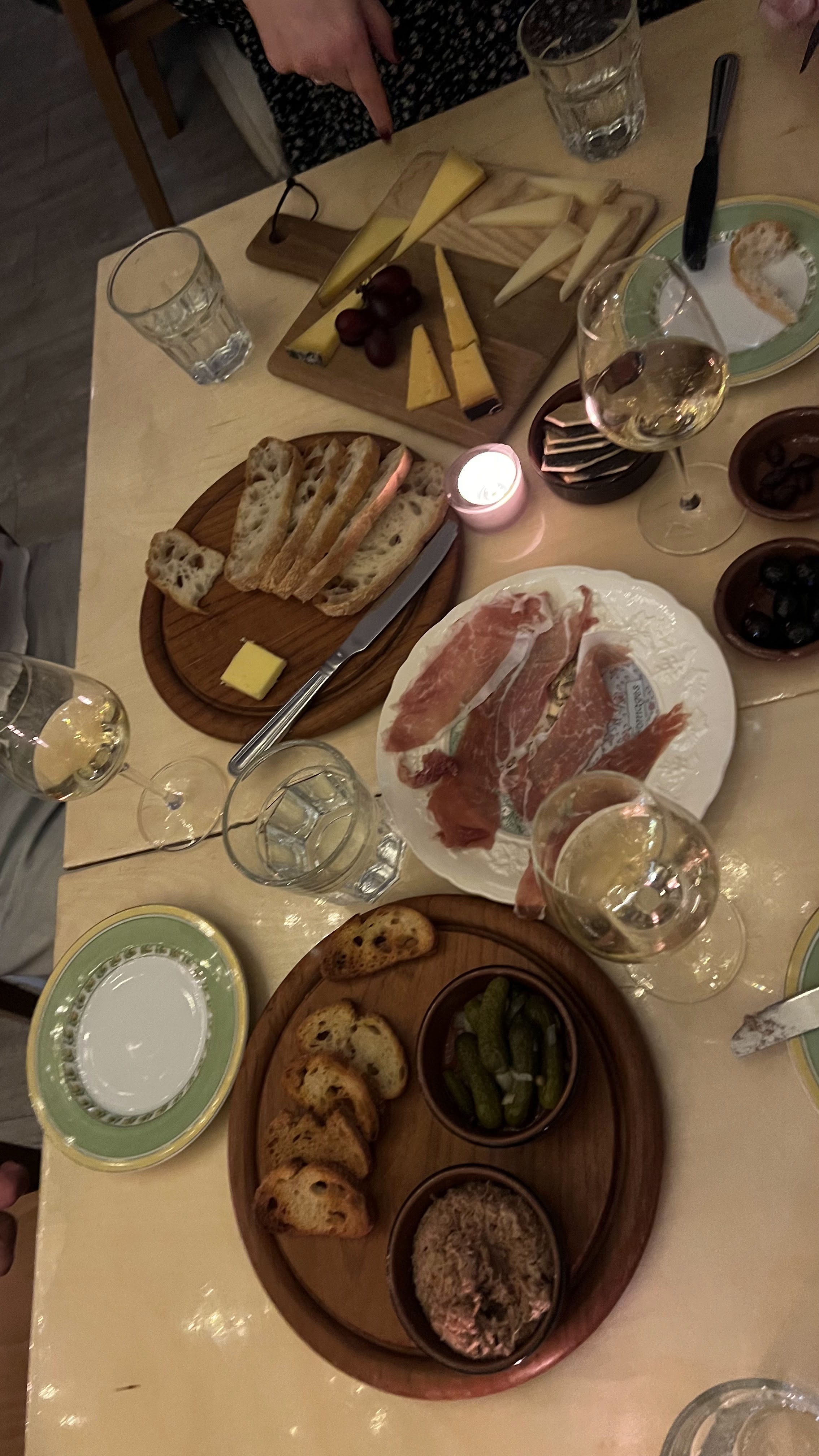 Conviviale