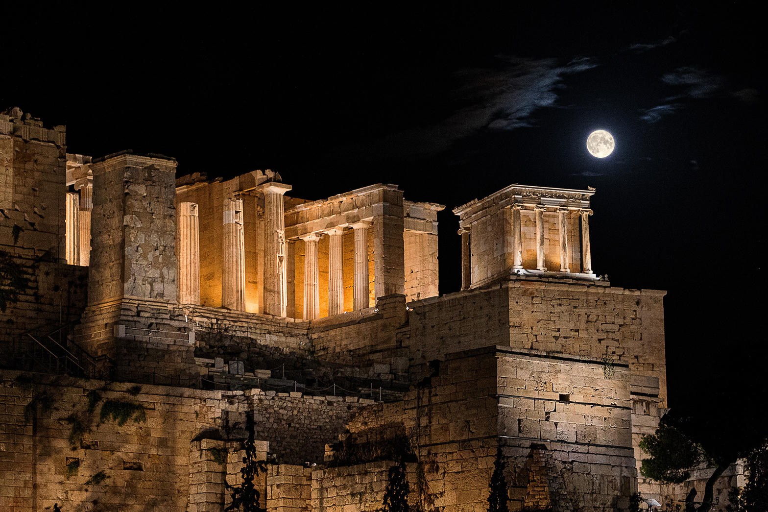 The Acropolis of Athens under the August full moon