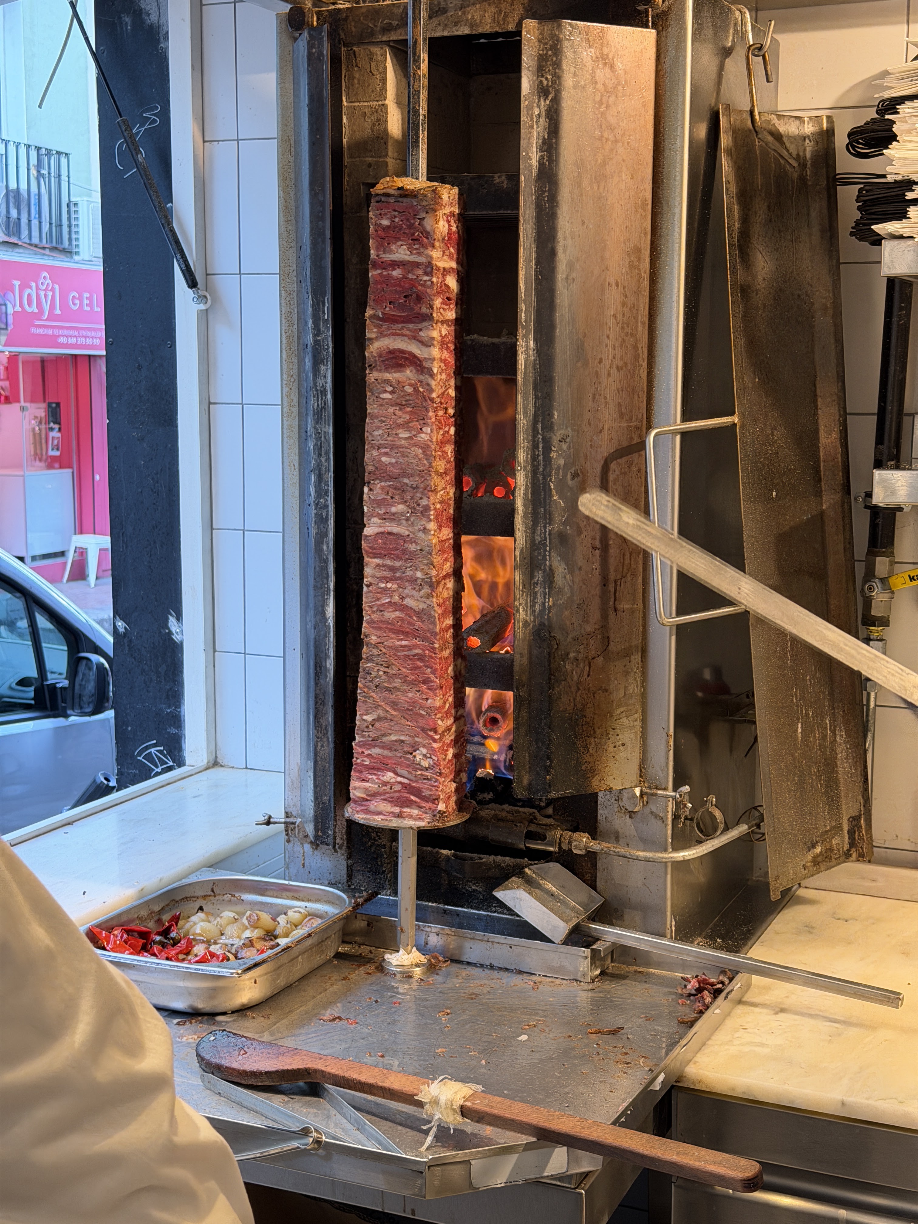 Dazu