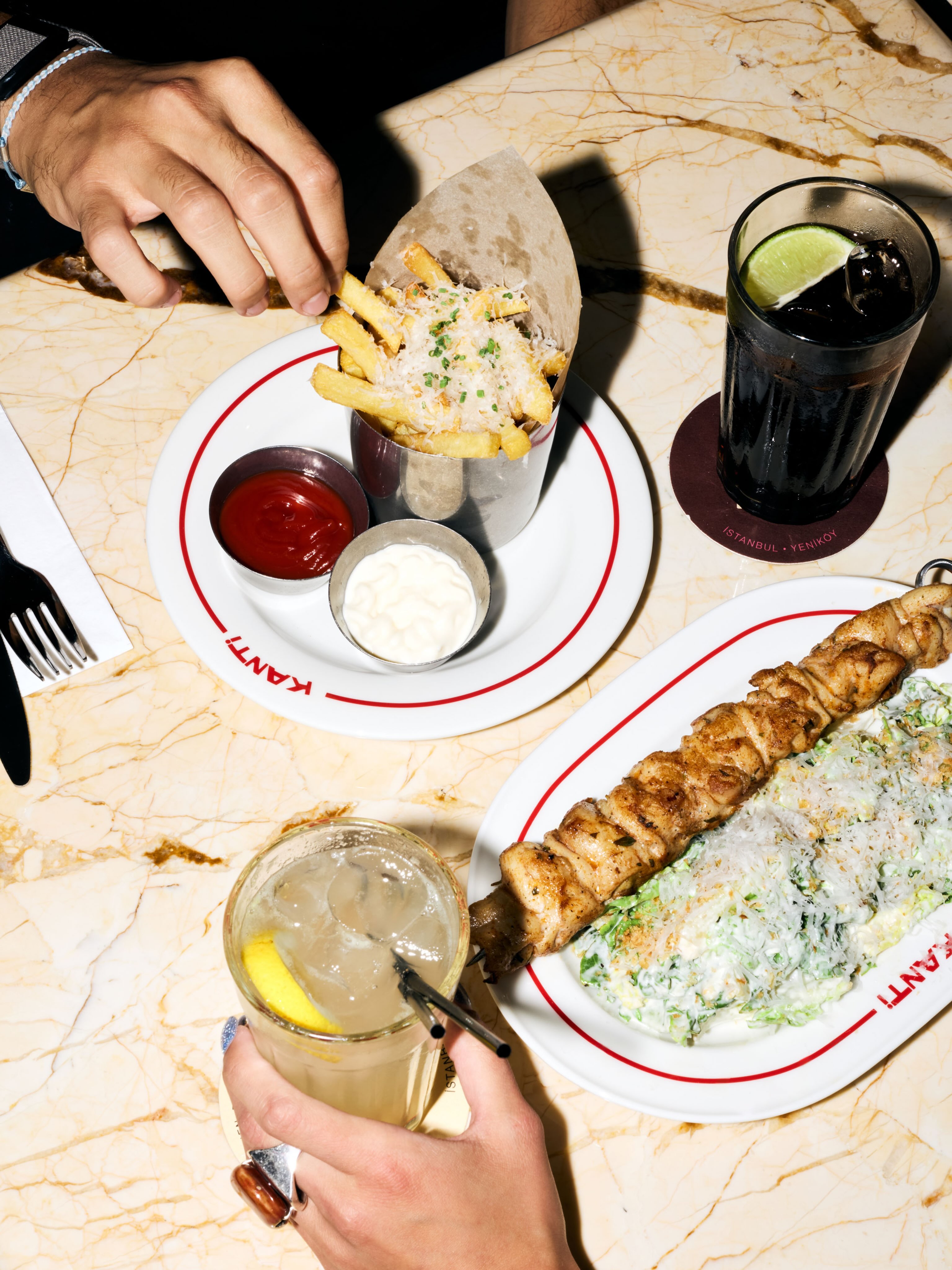 A table at Kanti – All Day Eatery
