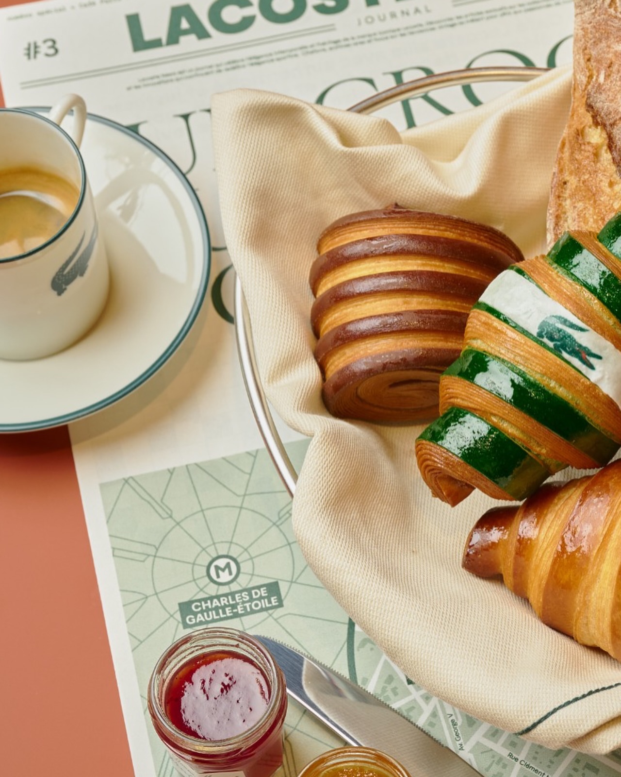 Café Lacoste — lecafelacoste