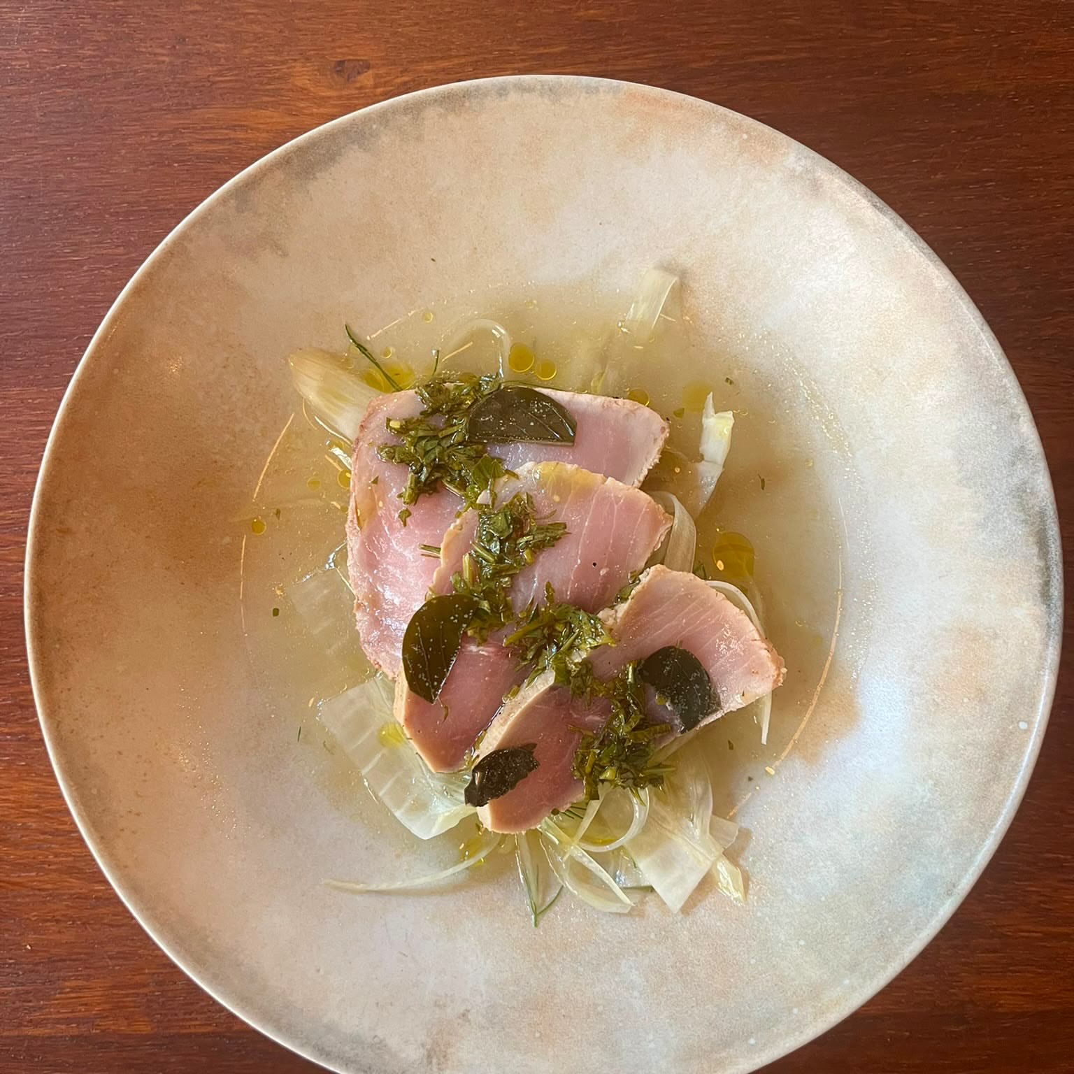 A plate at Niní