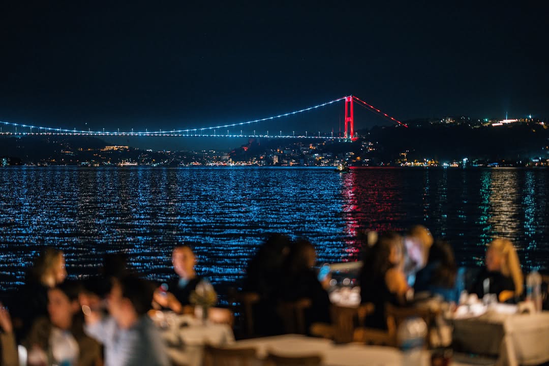 The dining room at Salsura Sea Food